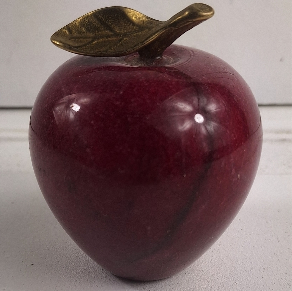 Vintage  1960’s Marble Alabaster Red Apple Paperweight With Brass Leaf Stem